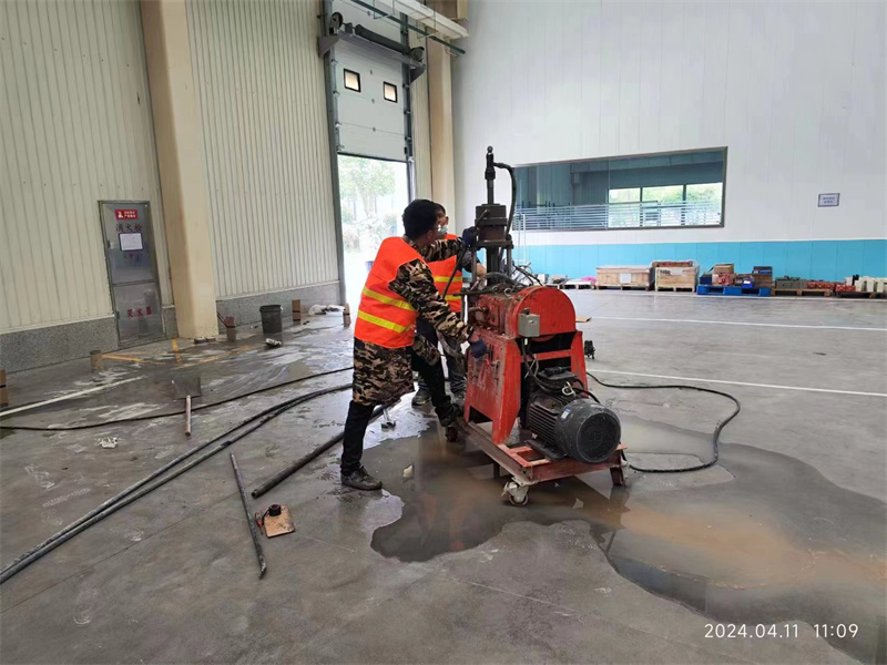 西峡厂房地面下沉塌陷注浆加固施工